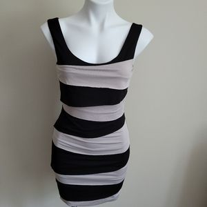 Forever 21 Sleeveless Dress Small Layered Front
